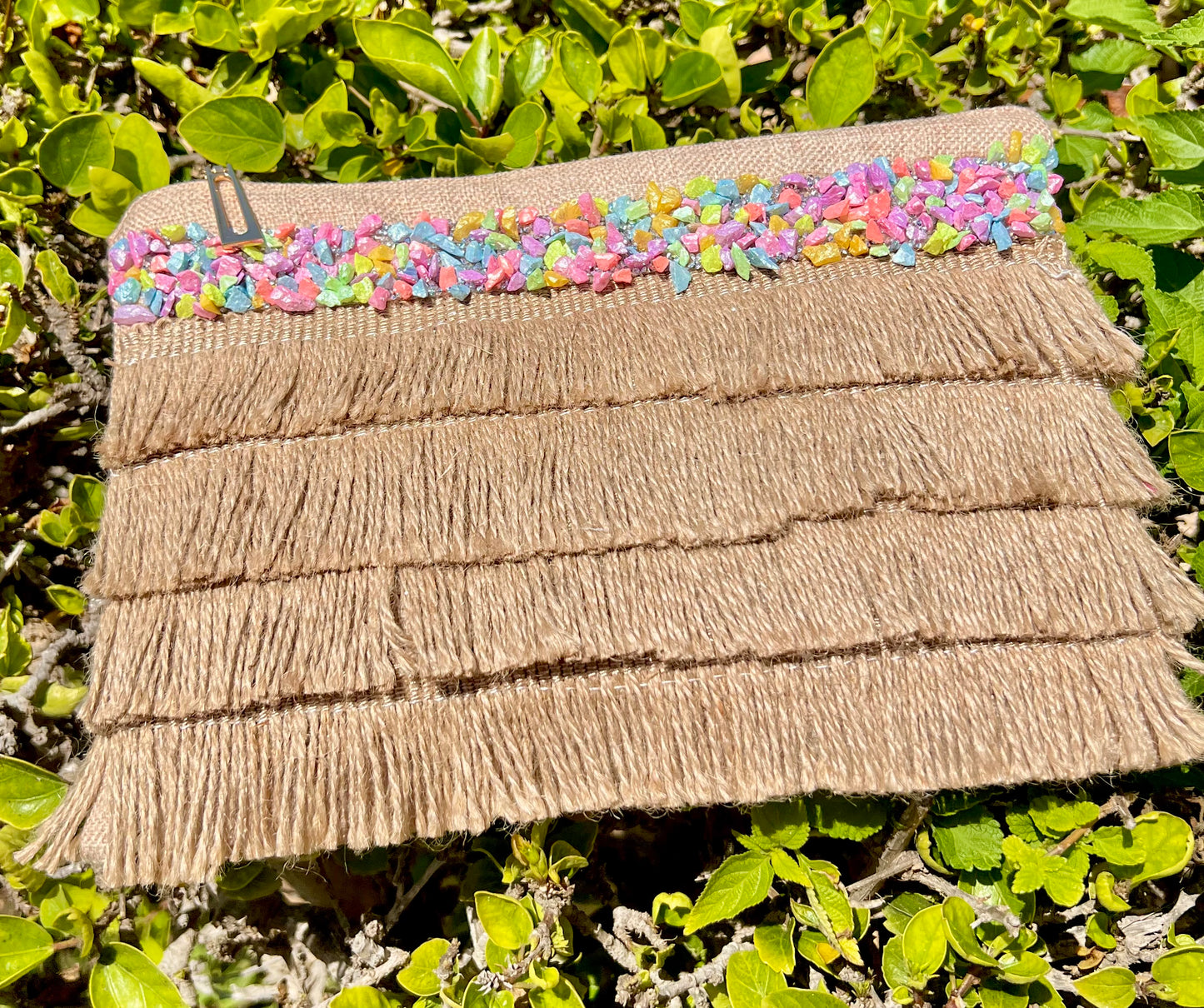 Candy pebbles clutch