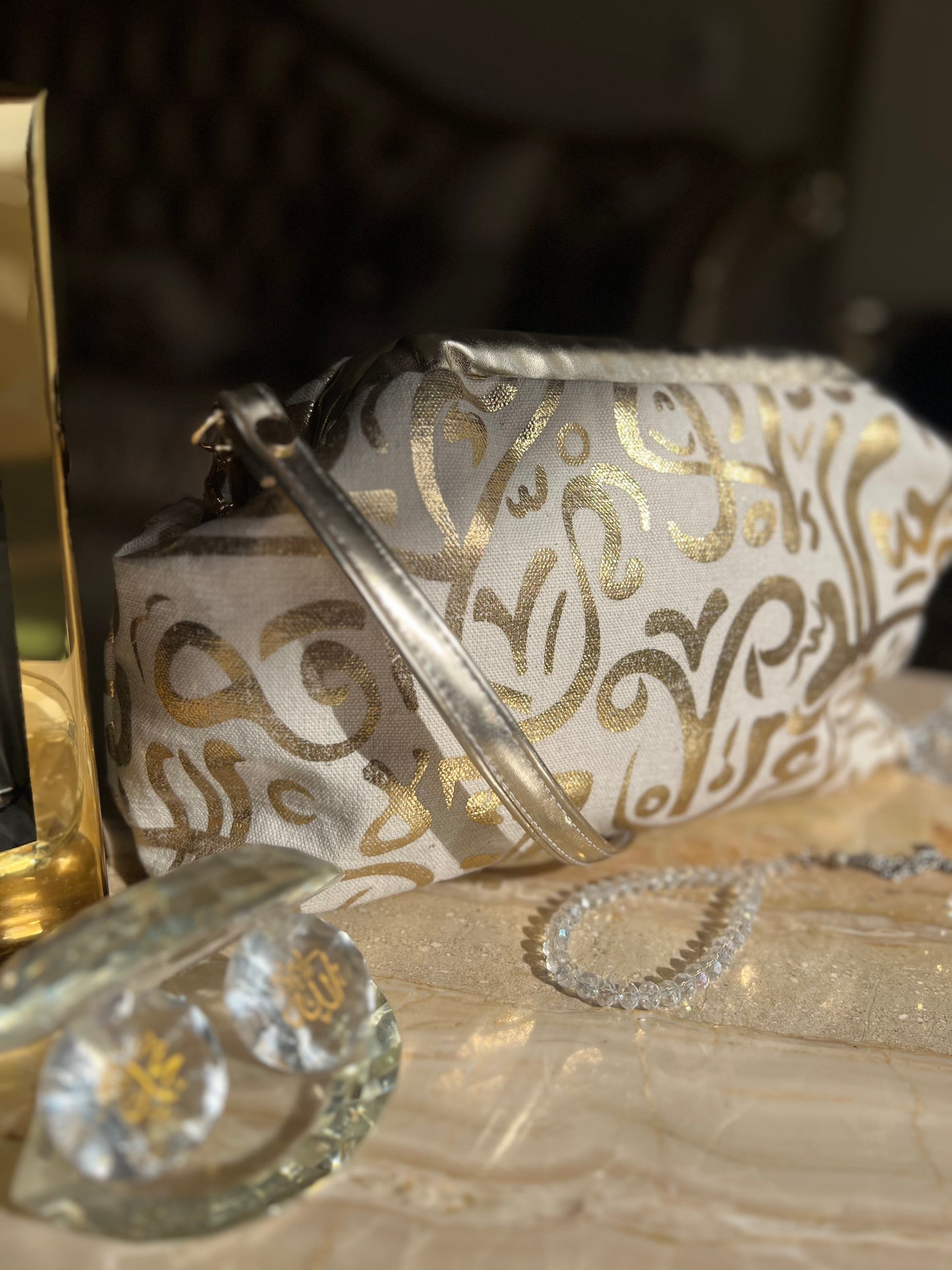 Diwan Script Beige