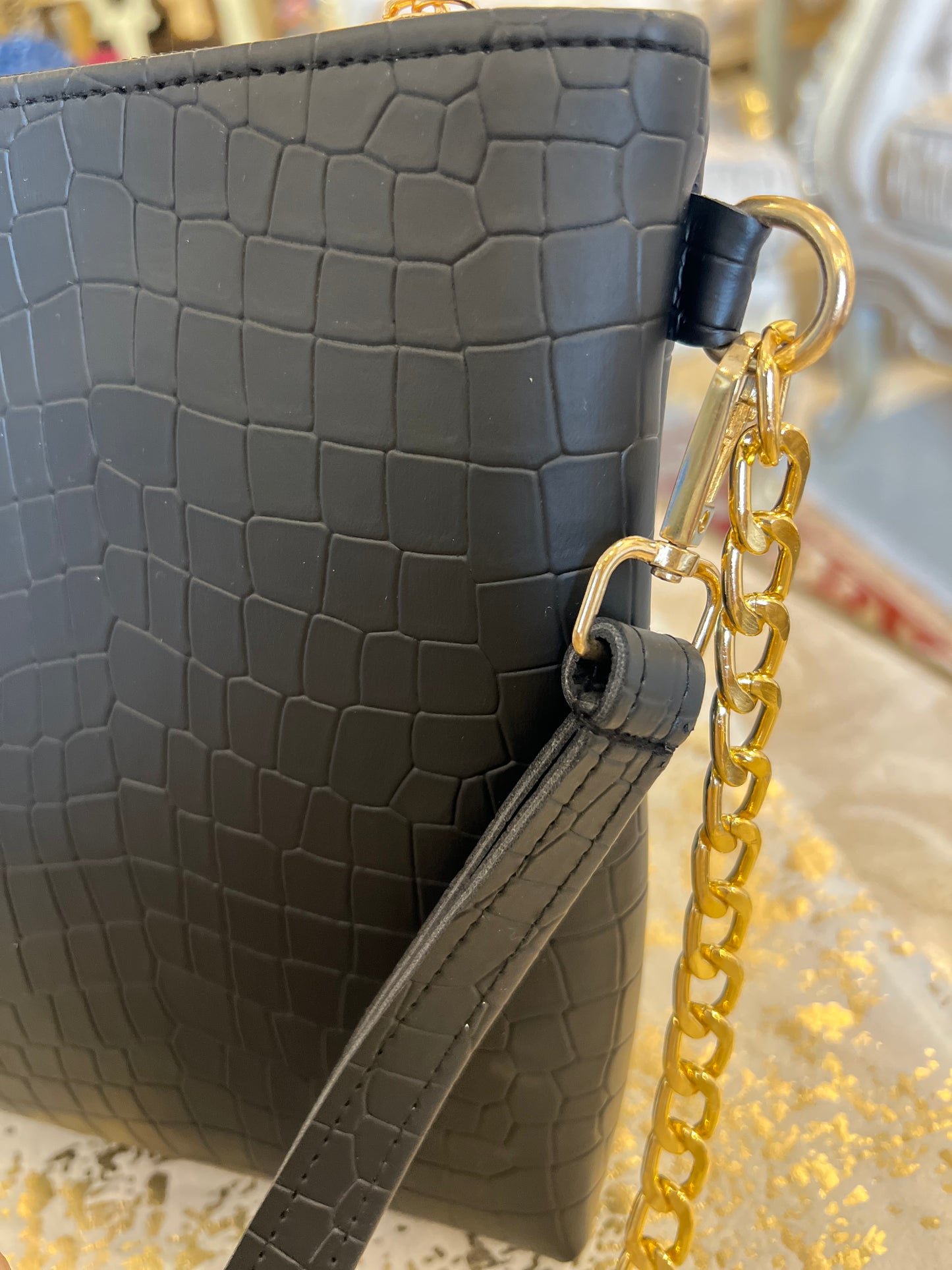 Mat crocova clutch