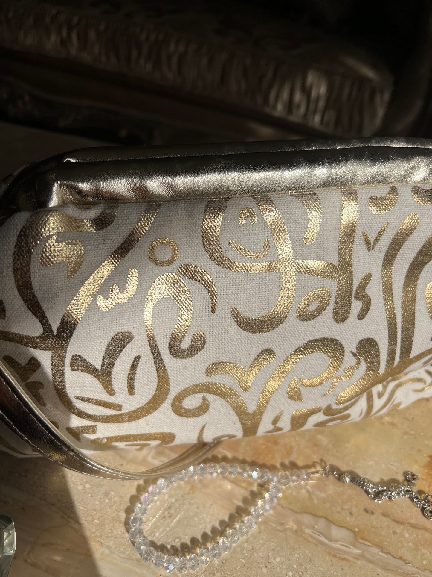 Diwan Script Beige