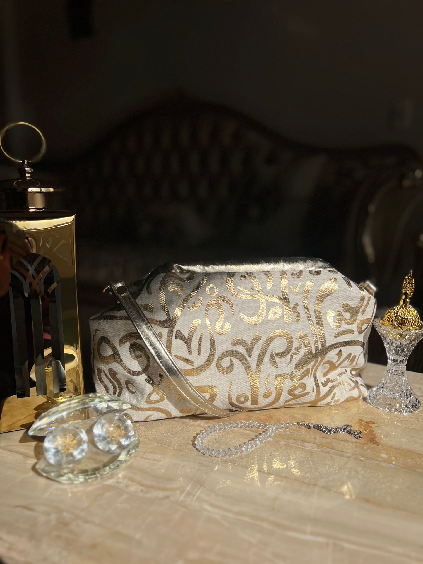 Diwan Script Beige