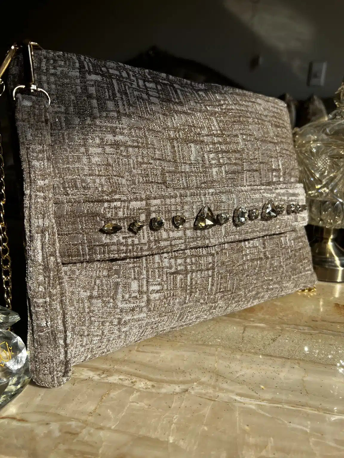 Roqayah with Slide-Through Handle