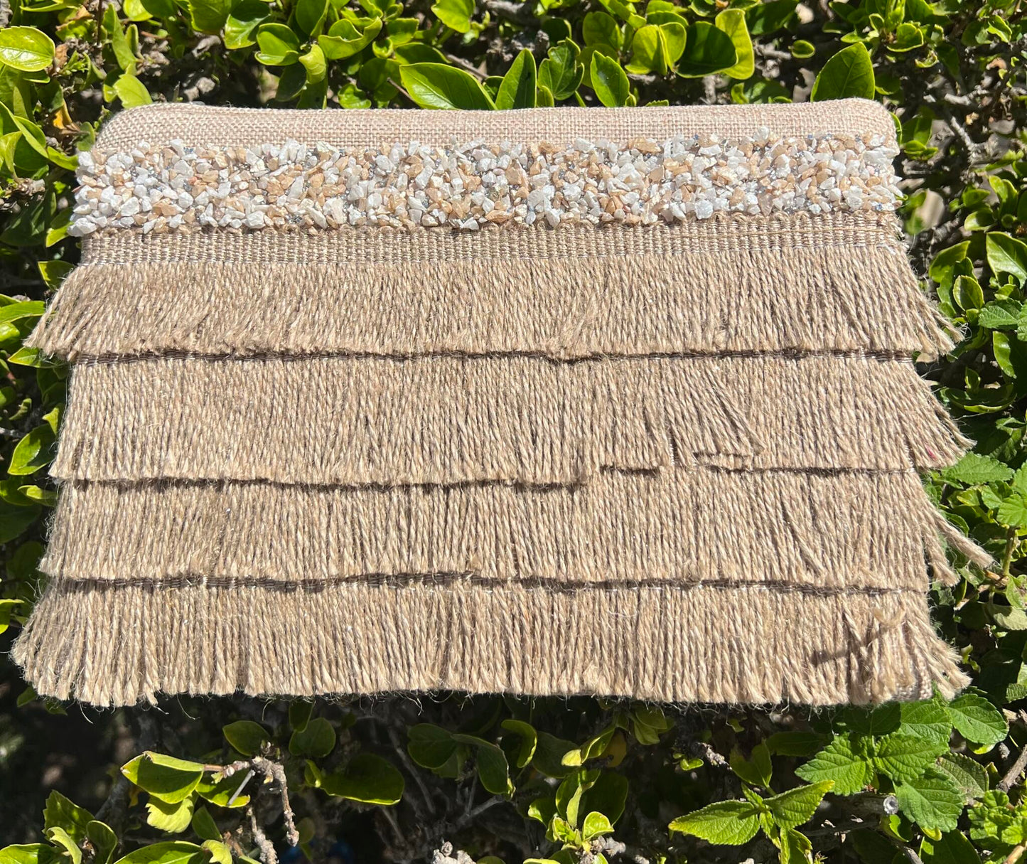 Soft pebbles clutch